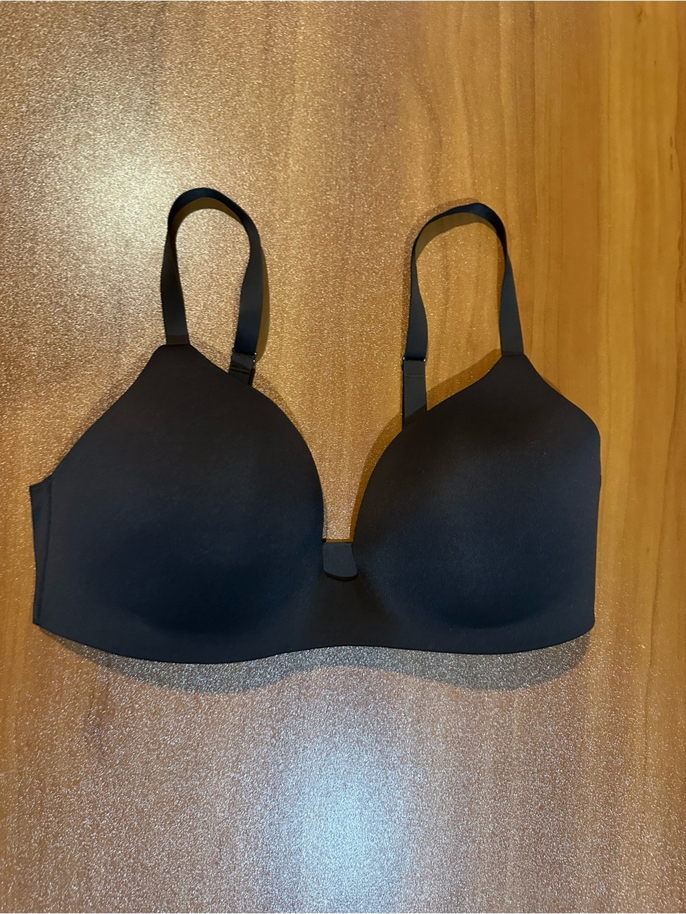 UNIQLO Dark Brown Bra Size 34B Wireless Seamless T-Shirt Bra